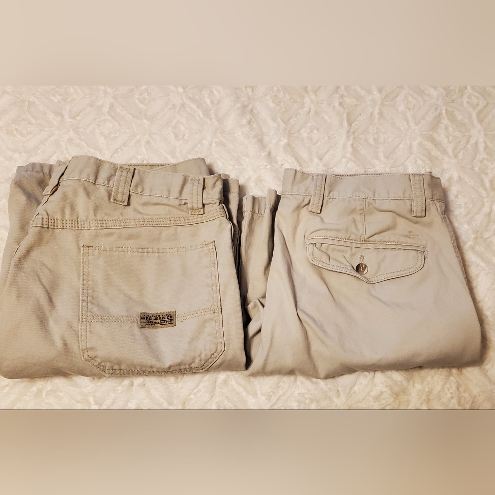 Men's Size 34 Dockers & Wrangler Shorts 2 Pair